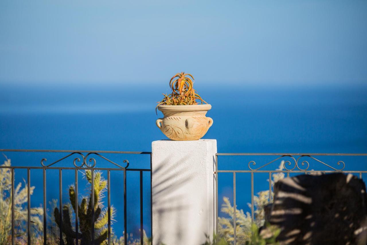 B&B Villa Maristella Lipari  Eksteriør bilde