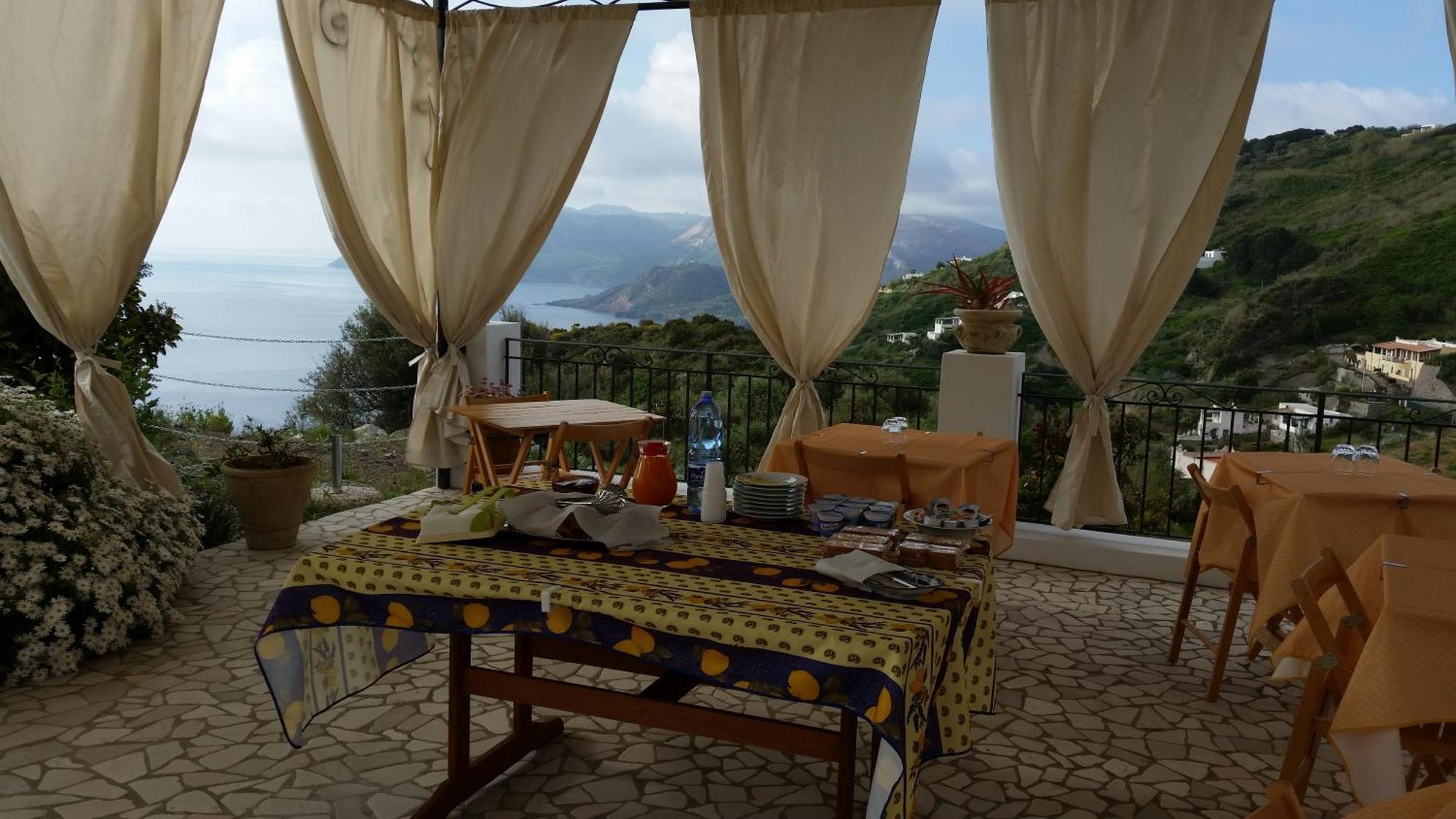 B&B Villa Maristella Lipari  Eksteriør bilde